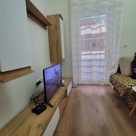 Ajla Komuna Apartament Apartment ติรานา ภายนอก รูปภาพ