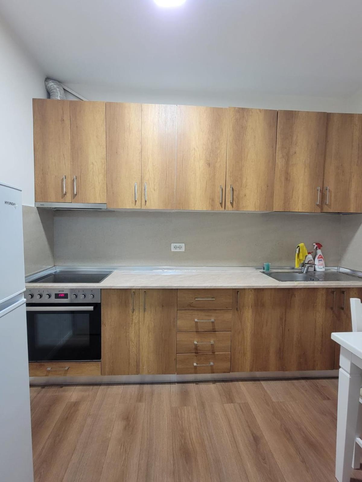 Ajla Komuna Apartament Apartment ติรานา ภายนอก รูปภาพ