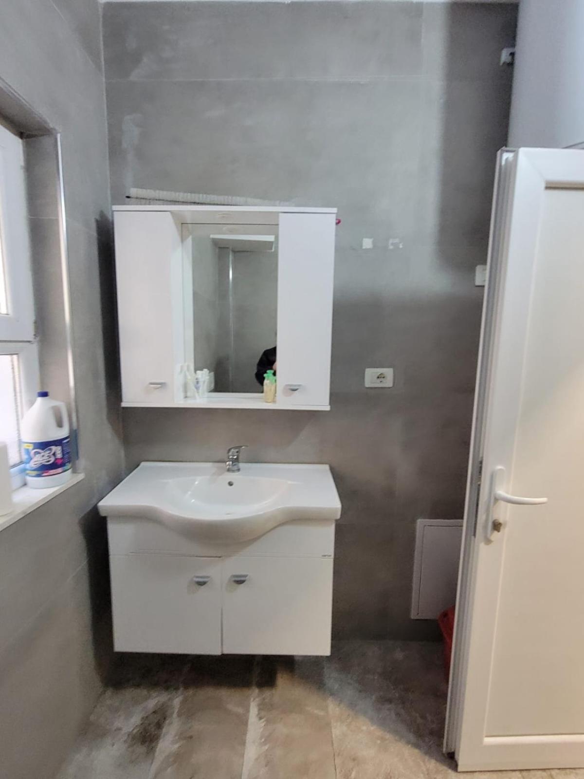 Ajla Komuna Apartament Apartment ติรานา ภายนอก รูปภาพ